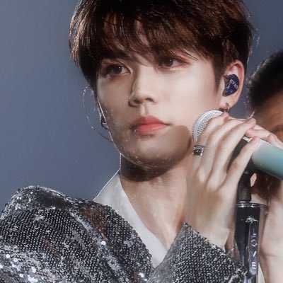 evanchins's profile picture. not active
