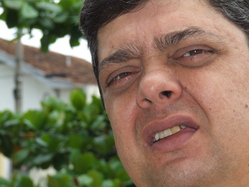Formado em Pedagogia, luto pela Educação conforme a espistemologia de Paulo Freire e Demerval Savianni.