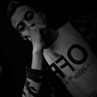 Krihni_issY's profile picture. البيت لي لعباتو العجوز فالظهر تالكاتاكيت..🥀