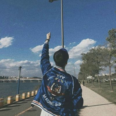〔#Fictional〕Kaesang Damares Dirgantaraㅤ/   Karena hidup sejatinya mencari tahu. Mencari tahu apa yang tidak diketahui dan apa yang sudah diketahui. FE-UNJ‘15.