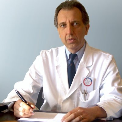 Mi sono laureato in Medicina e specializzato in Cardiologia, Farmacologia e Tossicologia, per poi perfezionarmi in Agopuntura Cinese e Omeopatia Classica