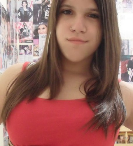 Quem se descreve se limita {...}
siga-me :)
http://t.co/2MASrAb6r0