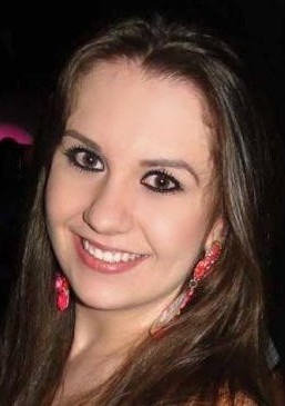 Camilakurtz's profile picture. Futura Nutricionista, amante do bem-estar e da saúde humana. Vaidosa, de gênio difícil. Apaixonada pela família e pela vida.