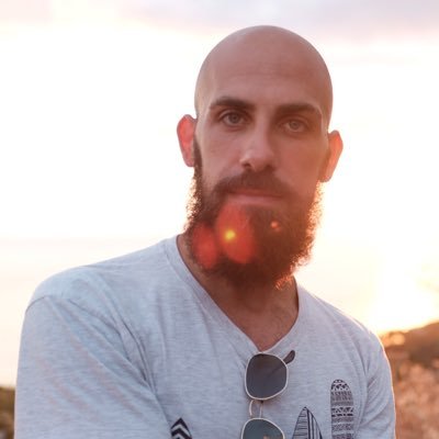 GiovanniPone's profile picture. Social media manager, singer, songwriter.