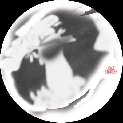 daisy_moons's profile picture. idle hands / housework / instagram @daisymoons