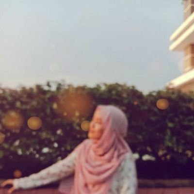 Zaitul_Anis's profile picture. 1994|Plain|Ailurophile