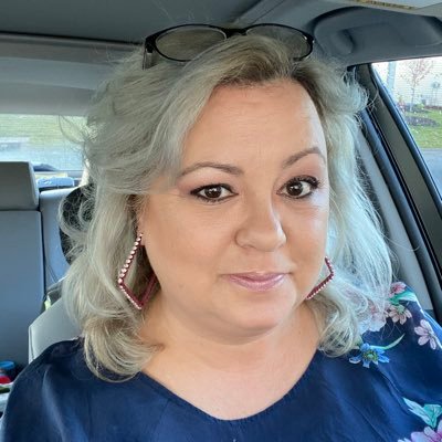 Wife, mother and Glam’ma to the most perfect grandchildren!! 🤪Business owner & breeder of English bulldogs & British Shorthair Cats. 🐶🐱