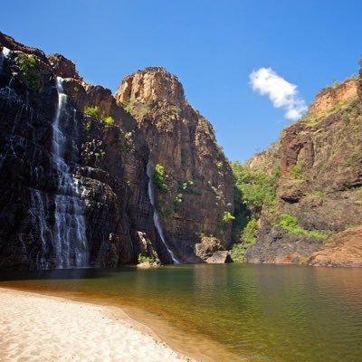 rosshopkins13's profile picture. 