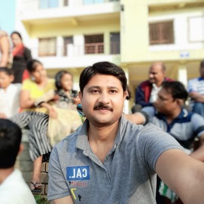 Tweet2Vikram's profile picture. Business banker