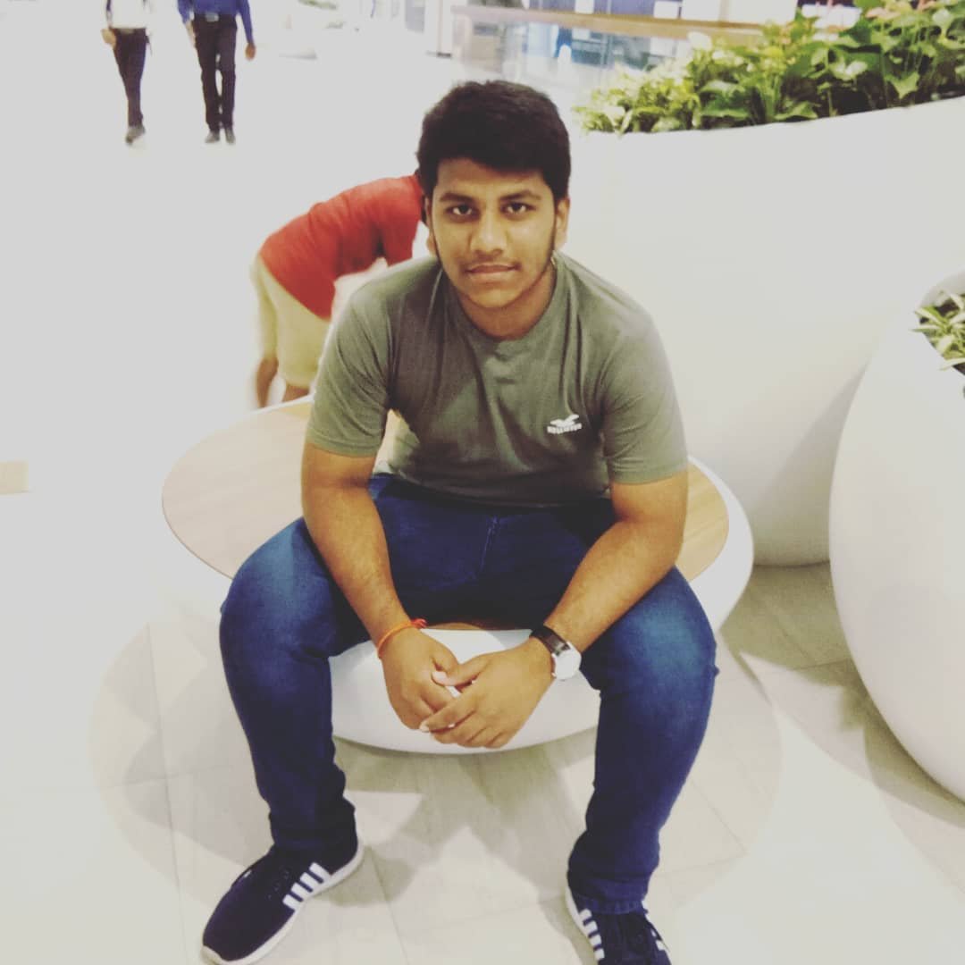 17 | Front End Developer | UI/UX Designer | Youtuber