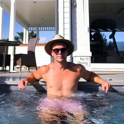 XavierLloyd9's profile picture. I love crossfit and sports in general.
Individual crossfit coach, entrepreneur and just a good person. Always glad to meet new acquaintances.