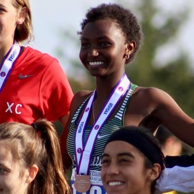 ~God 1st👆🏾🙏🏾❤
-2021🎓
- Track/Cross Country😴⚡
-Pattonville High School📚✏