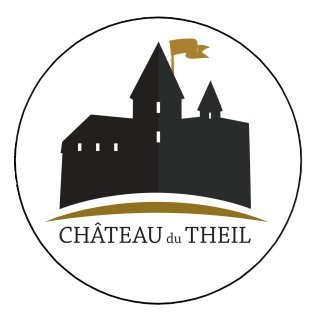 L'envie de retourner aux sources et de sauver un lieu extraordinaire laissé longtemps à l'abandon, a fait naître un projet grandiose : Rénover un château !