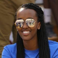 Mary86132762's profile picture. 