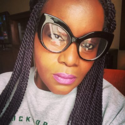 #QGTM| Reading is Fundamental| Knitting is Life| Co-host of the Termagant Talk Podcast @termaganttalk