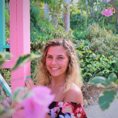 caymanbelle's profile picture. 