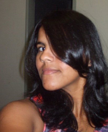 Serva do Senhor,literária por natureza, fanática por desenho animado. De pele morena, sou curiosa, e, segundo meus amiguinhos, sou prestativa ;X