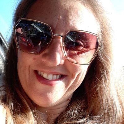 sandragluzia's profile picture. 