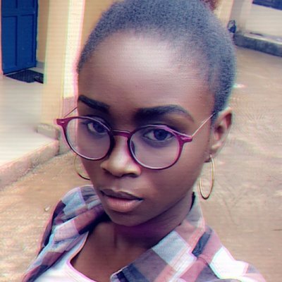 EstherApeh2's profile picture. Flairtitude... FashionPerson, Tailor, Influencer, Content Creator, OAP, Soupchef. aka SmartPackage