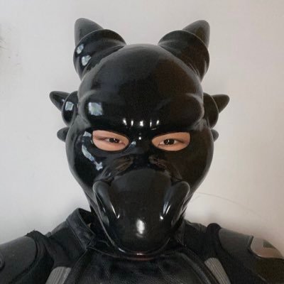 Achiaro_AD's profile picture. Twitter locked temporary. Already have my master. Record scenes about rubber/motor gear/armor/diving suit/hazmat/e.t.c