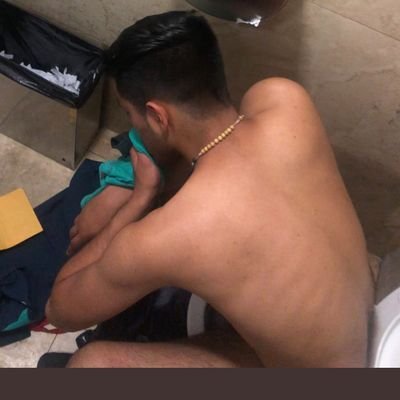 Equipo2018's profile picture. Biversatil Macho full Morbo de TODO.Similares
Entre Machos 
No Gordos
No locas
sky : Equipo2018