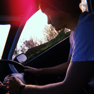 29 y/o Starcraft 2 Fan // Huge Retard// Car enthusiast // eW0lfz