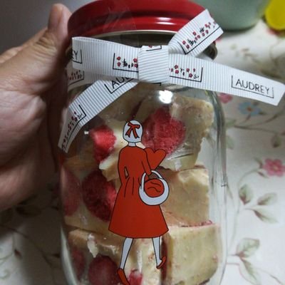 kotasatomin's profile picture. ミーハーな男の子2人のママです。
赴くままに。