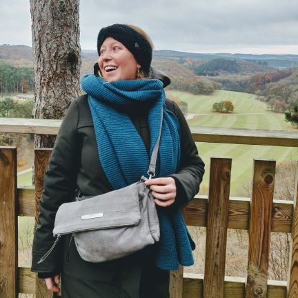 CoolsLauren's profile picture. Marketingcoördinator bij @kvkaw
Oudleiding van Gidsen Sint-Jan 
Klein hartje met grote dromen