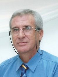 Sou formado em Contabilidade,,pela Escola T, de Comercio.Sou casado,adoro o futebol, e as noticias.No momento passo em casa pois sou aposentado.
