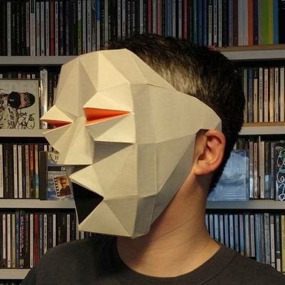 Tシャツやバッジなど、レトロゲームをモチーフにしたグッズを作ってます。年2回、ゲームレジェンドというイベントに参加させていただいています。