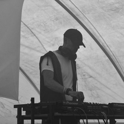 UK Techno DJ / Producer Co-Owner of @OphionRec Releases on @twistedvintag3 Darkground Records @miniviberecords Resident @udgkollektiv @housefreqs Dj of the year