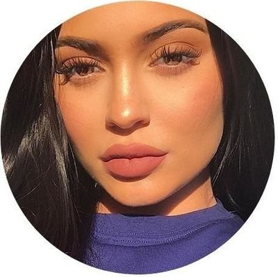 najaquepariu's profile picture. 