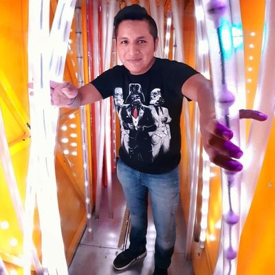 OscarPPgo's profile picture. Latimos al unísono del infinito universo, polvo estelar de paso. Un tanto mitómano para mi propia paz mental. Soy de la vida servil y eterno pupilo.