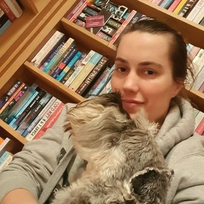 UK book lover who won't stop talking about books.
@bookmadbarlow on Instagram @bookmadb on Tiktok