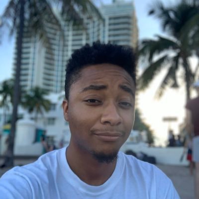 Pronounced (CHA-VEE) & here to spread positive vibes
 🎮 Twitch Partner (Variety) 
🌴 Florida man 🇵🇷 
🌽 Cornball. 
📧Contact: XAVItheFIsh@outlook.com