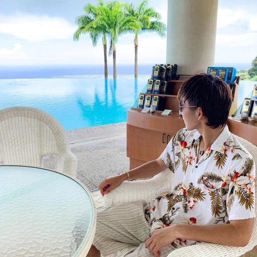 21歳 / 旅人🌍兼トレーダー📈 / BO / でお金を稼ぎながら自由に好きなことしています!『好きなことで生きていく人が増えてほしい!』その願いを叶えるべくして公式LINEで活動中!僕はここで人生勝ち組になりました。