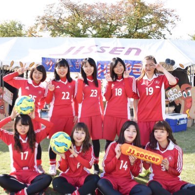 実践女子大学サッカー部 13 Fw みい 学年 新3年 学部 生活科学部 生活文化学科 部活歴 陸上 料理 趣味 サッカー観戦 今年の抱負 勝つ