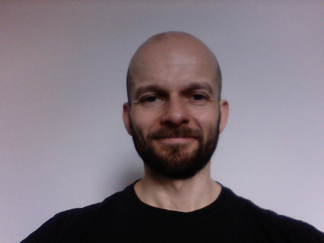 Biomechanics and functional therapist
Avid enthusiast of human movement, mostly football, athletics and mma
Online sessions available for 121 sessions