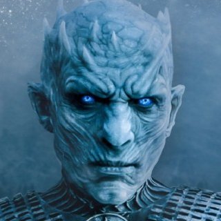 Soy el líder de los Caminantes Blancos, surgí en la Era de los Héroes, mucho antes de la tenebrosa Larga Noche que hizo caer la oscuridad sobre todos vosotros
