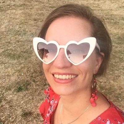 chloejanin's profile picture. 