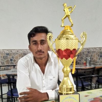 💞जिन्दा रहना है तो हालात से डरना केसा....
...जंग लाजिम हो तो लश्कर नही देखे जाते...💖💞 kign khan sahab