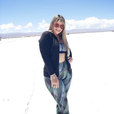 Quedará para siempre tu mirada en mis ojos aunque un día la tierra deje de girar ❤// 18 primaveras🌸 // libra ♎
