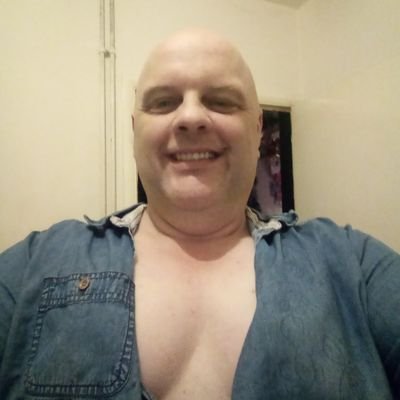 Am 47 single looking for a beautiful lady no kids not married am 5.9 tall am honest and am serious looking for a date in Mansfield or Nottinghamshire am from uk
