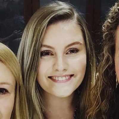 bethhallett's profile picture. 