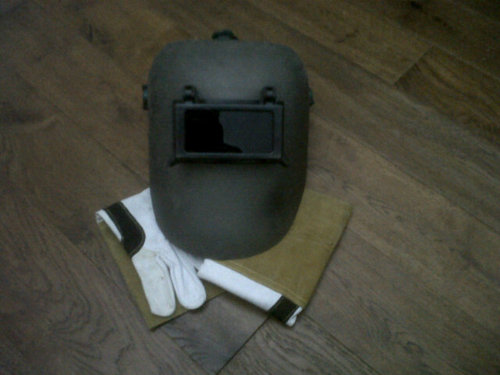 no1daveb's profile picture. likes laughing