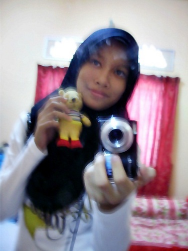hye..if you want to know about me..just add me ok.. _