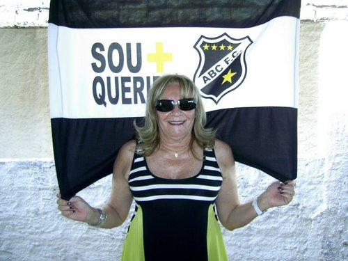 Que os sonhos faça-nos realizar o que a realidade não nos permite sonhar.