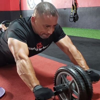 Welcome to Manny's Fitness Journey.
#TEAMNOEXCUSES #EQUIPONOEXCUSAS
#noexcuses #campiones #beautifulbadass #fitnesssoldier #teamnoexcusesactivewear