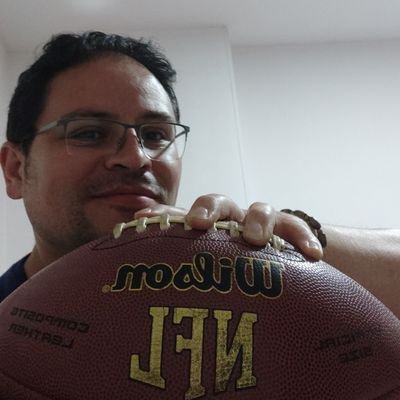 Ingeniero Industrial con Maestria en Administracion de Negocios (MBA), amante y conocedor de Deportes.