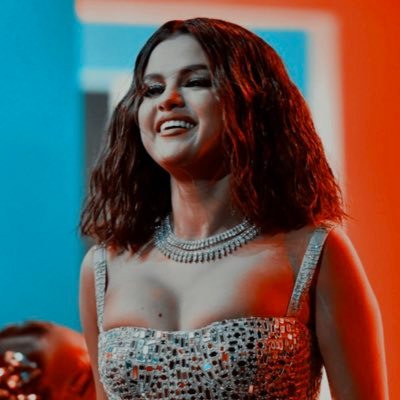 • @herxnstyles is my parabatai•/ •tengo más personas por stanear que cosas por hacer•